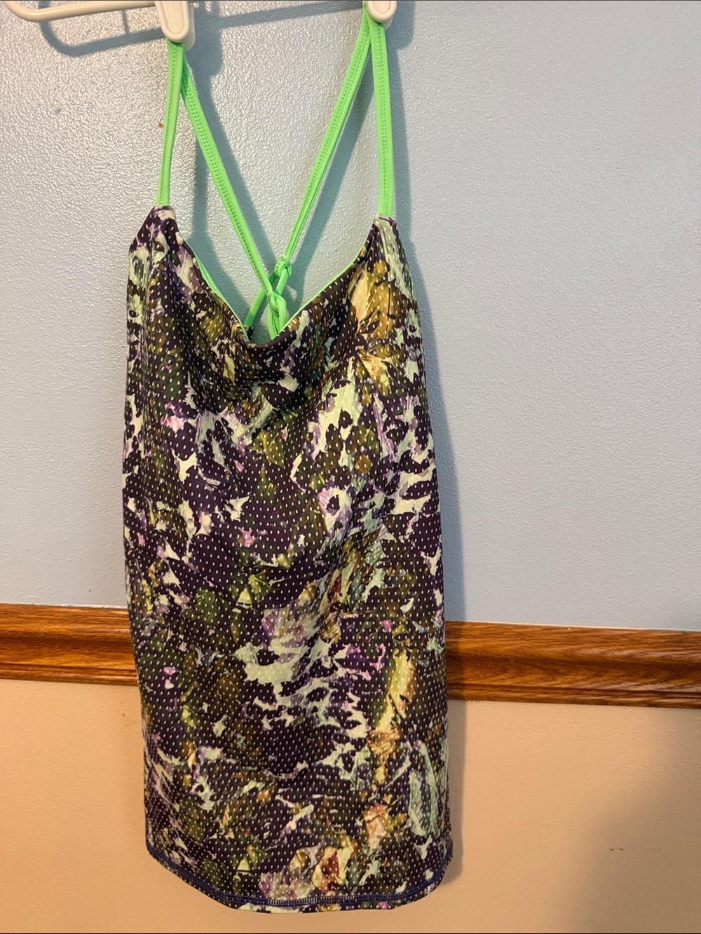 Lululemon Size 2 Dancing Warrior Tank Top Like New Condition